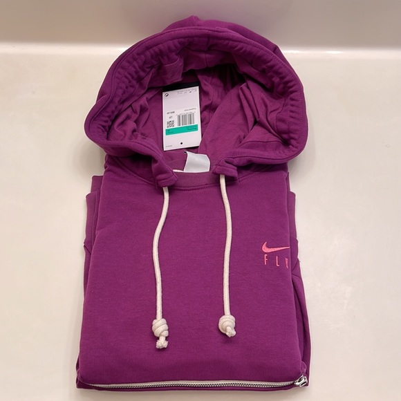 Nike Women’s Hoodie Pullover - Picture 4 of 13